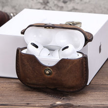 Laden Sie das Bild in den Galerie-Viewer, Luxury Leather Case For Apple AirPods with Key Chain Hook

