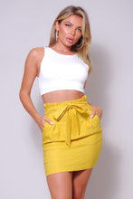 Cargue la imagen en el visor de la galería, High Waisted Pleated &amp; Belted Mini Skirt with Front Side Pockets - www.novixan.com
