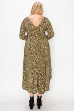 Cargue la imagen en el visor de la galería, Cheetah Print Dress Featuring A Round Neck - www.novixan.com
