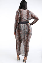 Cargue la imagen en el visor de la galería, Snake Printed Mesh Maxi Dress - www.novixan.com
