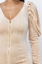 Laden Sie das Bild in den Galerie-Viewer, Soft Velvet Pleated Puff Sleeve Low V Neck Dress - www.novixan.com
