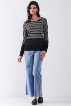 Laden Sie das Bild in den Galerie-Viewer, Black Striped Glitter Long Sleeve Sweater Top - www.novixan.com
