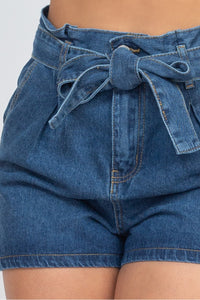 Paperbag-Denim-Shorts mit Gürtel in Acid-Waschung