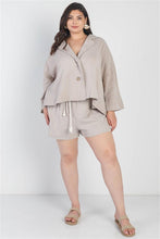 Laden Sie das Bild in den Galerie-Viewer, Plus Grey Button-up Collared Neck Blazer High Waist Shorts Set - www.novixan.com
