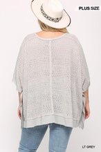 Cargue la imagen en el visor de la galería, Light Knit Boxy Top With Poncho Sleeve - www.novixan.com
