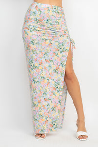 Conjunto de top floral con nudo delantero y falda larga fruncida
