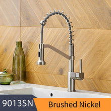 Laden Sie das Bild in den Galerie-Viewer, Kitchen Sink Brush Brass Faucets Single Lever with Pull Out Spring Spout Mixers Tap - www.novixan.com
