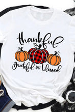 Laden Sie das Bild in den Galerie-Viewer, Kurzärmliges T-Shirt mit Herbst-Kürbis-Buchstaben-Grafikdruck
