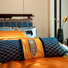 Laden Sie das Bild in den Galerie-Viewer, Chic Faux Silk Jacquard Embroidery Golden Bedding set - www.novixan.com
