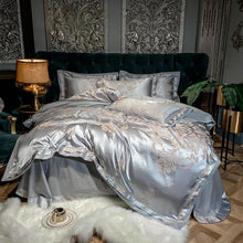 Laden Sie das Bild in den Galerie-Viewer, Sliver Gold Silk Satin Bedding Set - www.novixan.com

