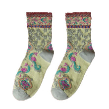 Laden Sie das Bild in den Galerie-Viewer, Women&#39;s Floral Cotton Socks 3 Pair - www.novixan.com
