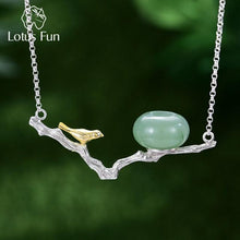 Laden Sie das Bild in den Galerie-Viewer, Natural Stones Handmade Bird Necklace with Pendant - www.novixan.com
